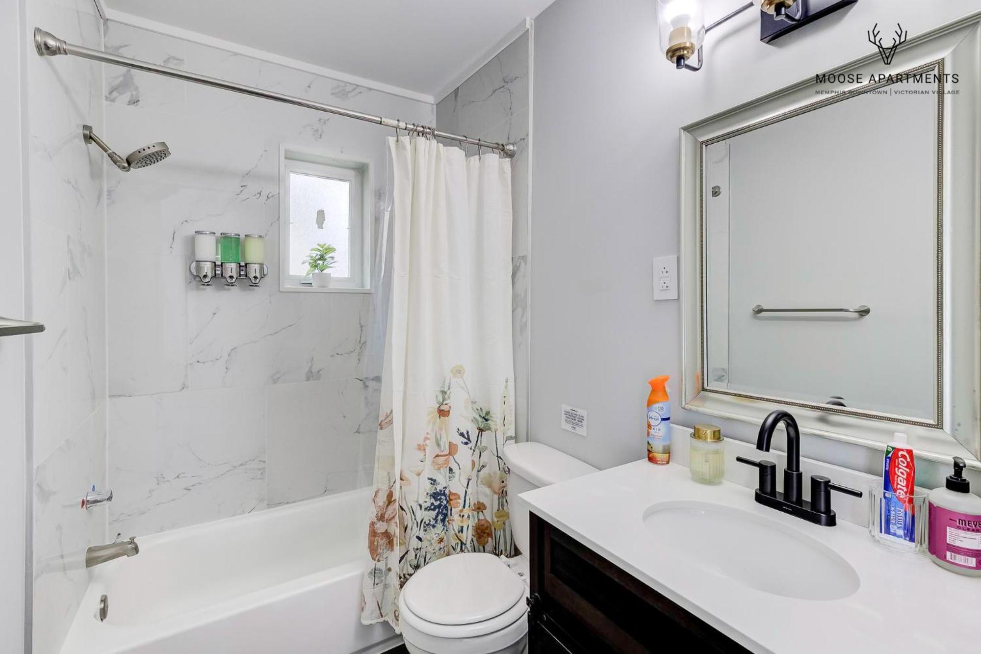 Appartamento The Moose #9 - Brand New Luxe Modern Loft With Free Parking, King Bed & Fast Wifi Memphis Esterno foto