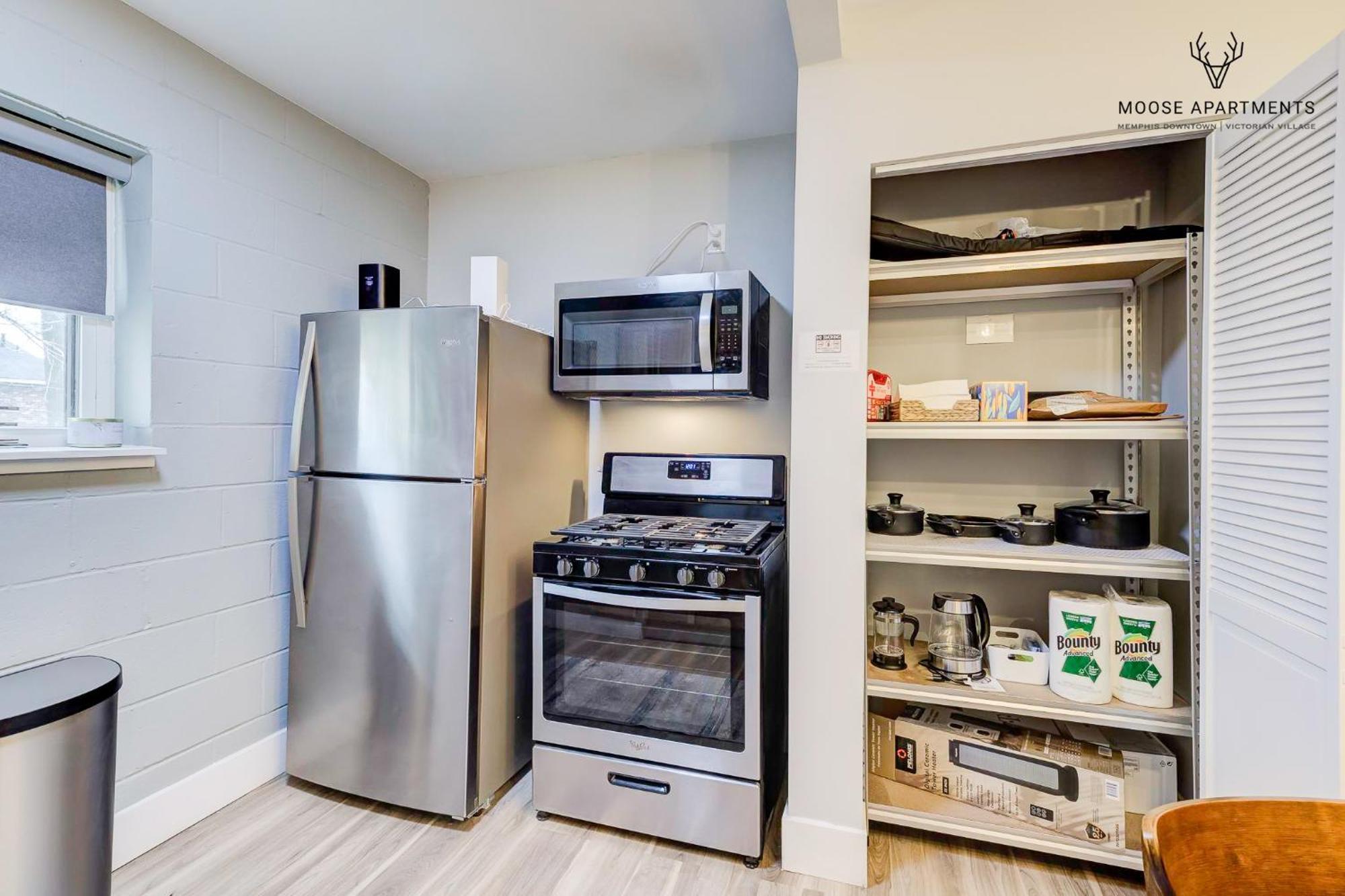 Appartamento The Moose #9 - Brand New Luxe Modern Loft With Free Parking, King Bed & Fast Wifi Memphis Esterno foto