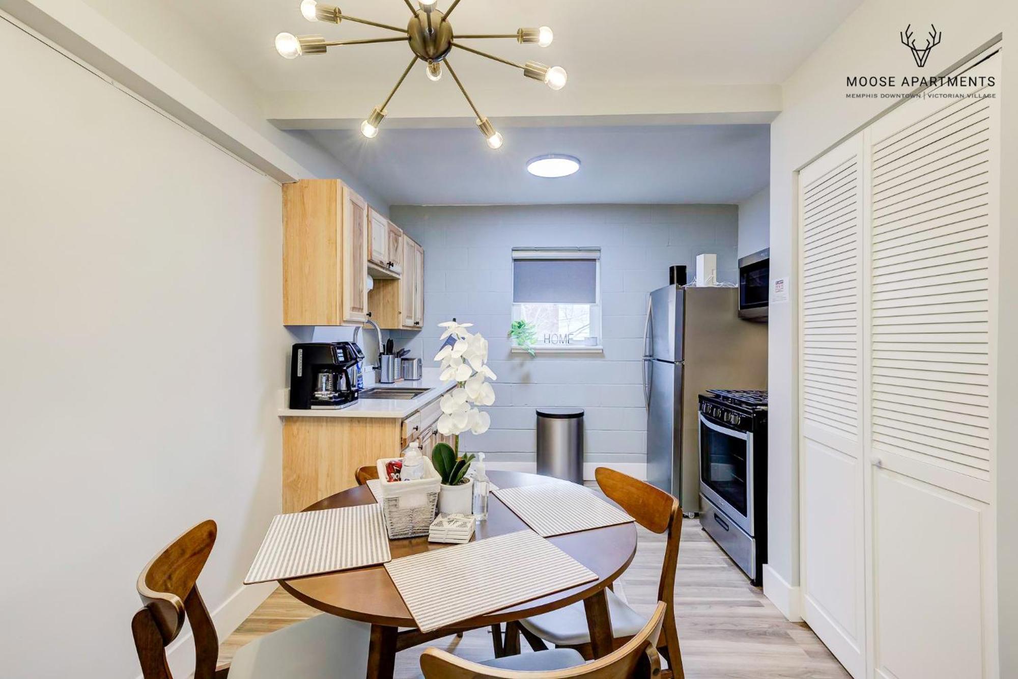Appartamento The Moose #9 - Brand New Luxe Modern Loft With Free Parking, King Bed & Fast Wifi Memphis Esterno foto