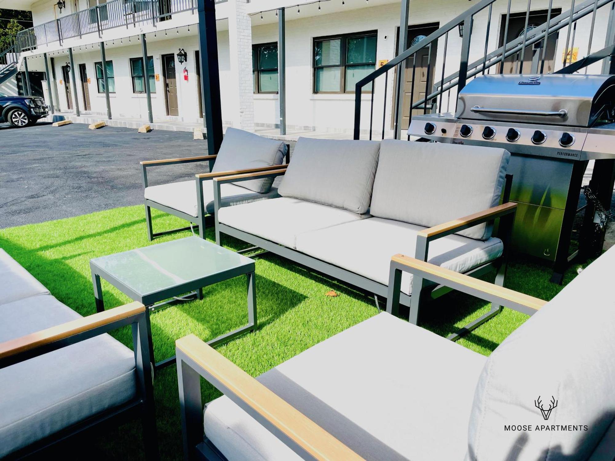 Appartamento The Moose #9 - Brand New Luxe Modern Loft With Free Parking, King Bed & Fast Wifi Memphis Esterno foto